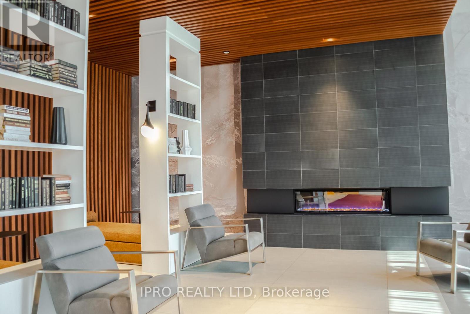 Property at 321 - 297 OAK WALK DRIVE image 4