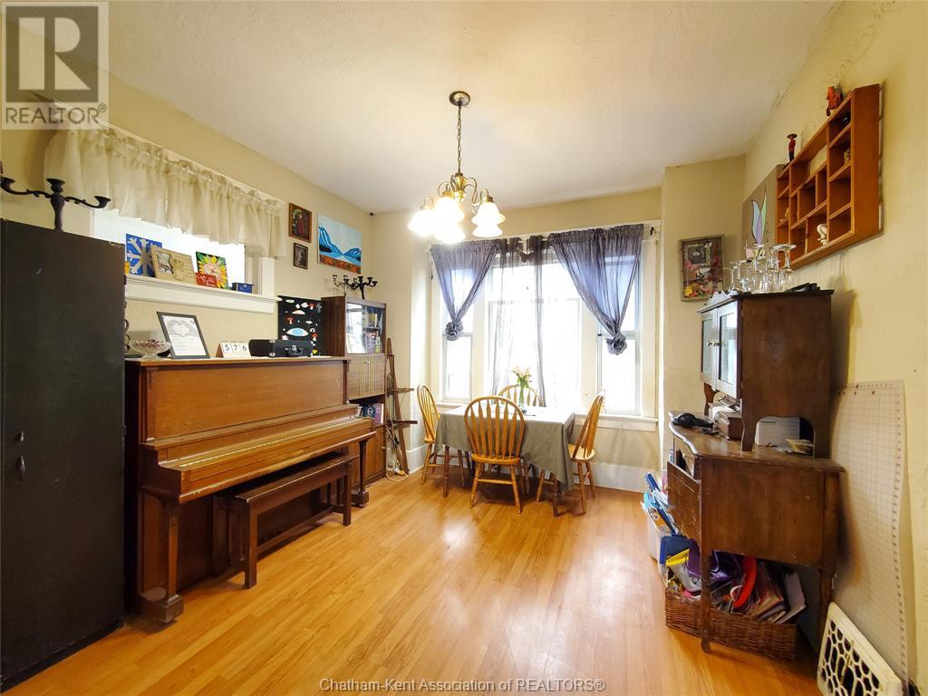 Property at 27 Joseph STREET image 2