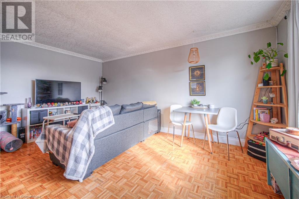 Property at 33 GLEN Road image 3