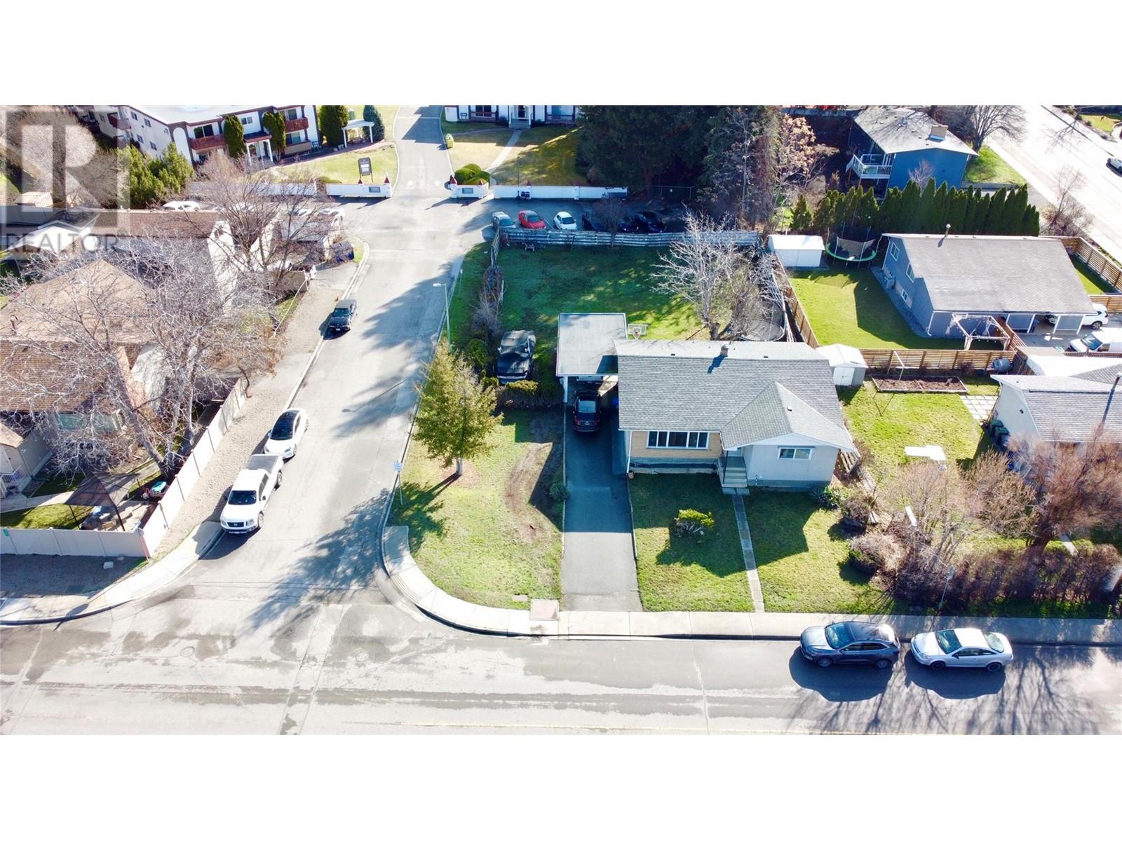 Property at 1481 Richmond Street image 1