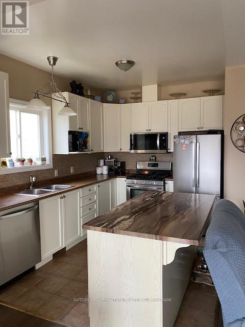 Property at 129 MACDOUGALL DRIVE image 2