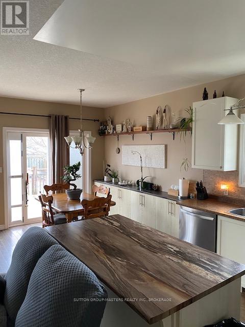Property at 129 MACDOUGALL DRIVE image 3