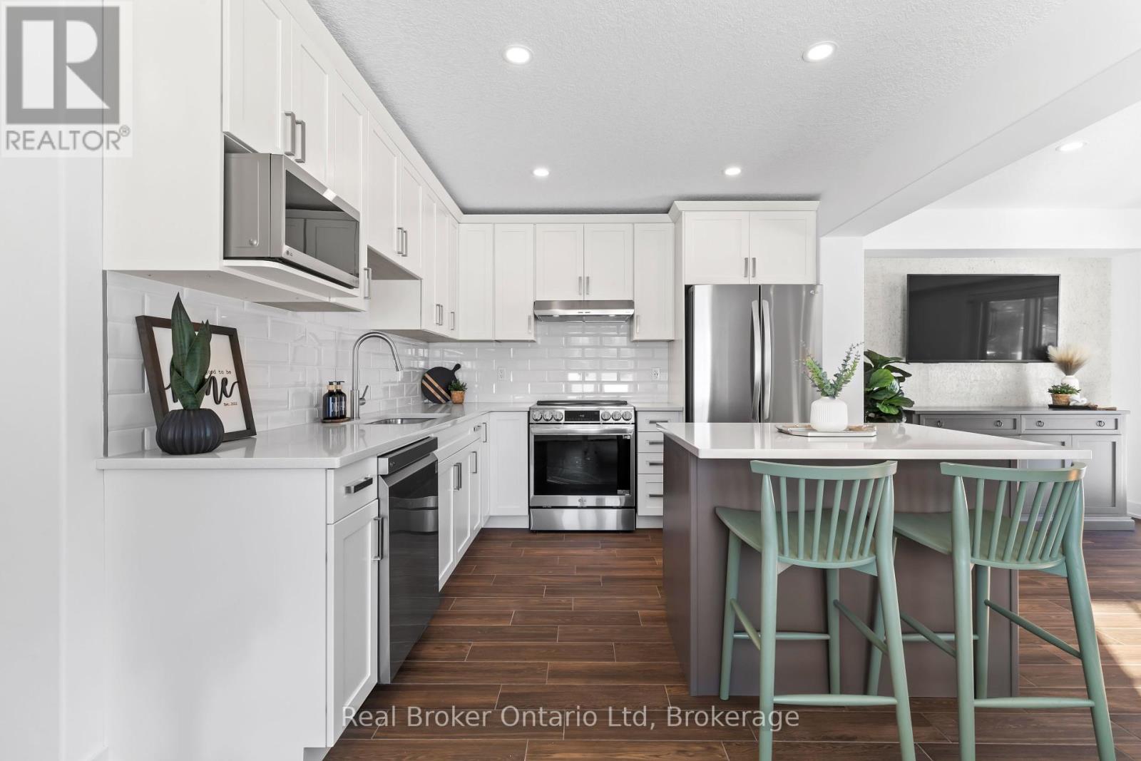 97 Mullin Street, Grey Highlands, Ontario  N0C 1H0 - Photo 9 - X12049595