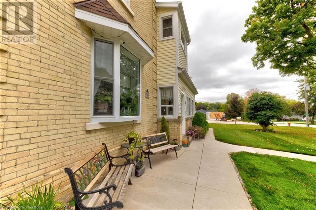 163 John Street S, Harriston, Ontario  N0G 1Z0 - Photo 4 - 40711327