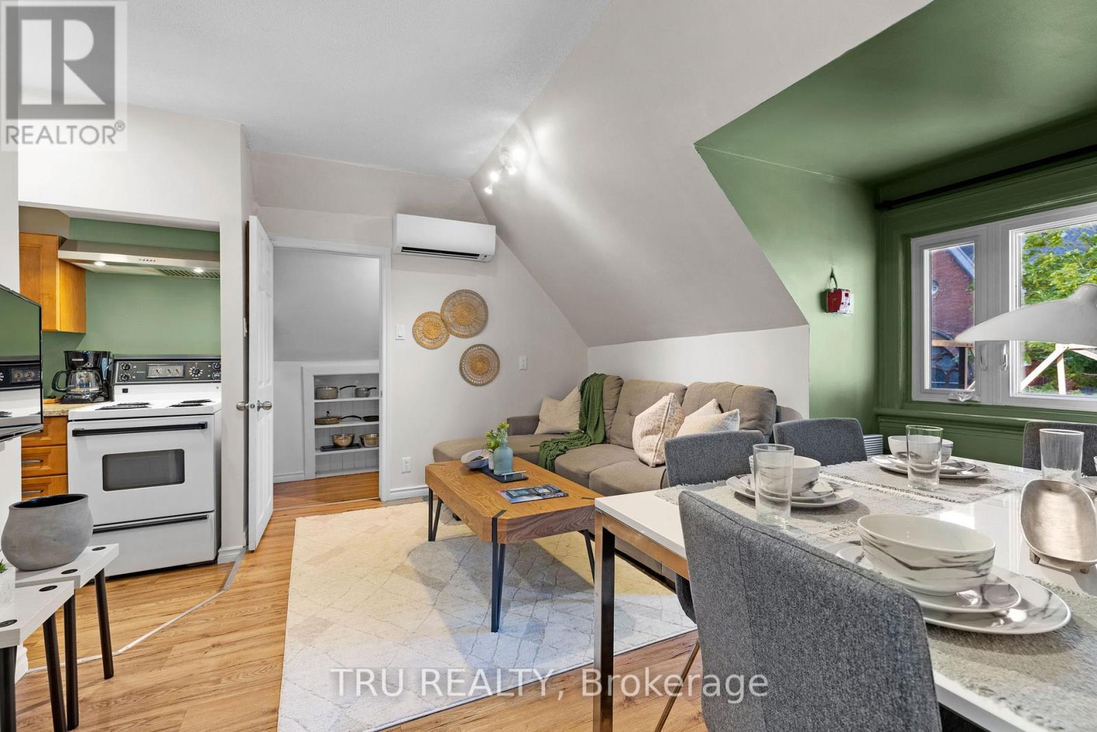 1 - 160 Metcalfe Street, Ottawa, Ontario  K2P 1P2 - Photo 8 - X12033369
