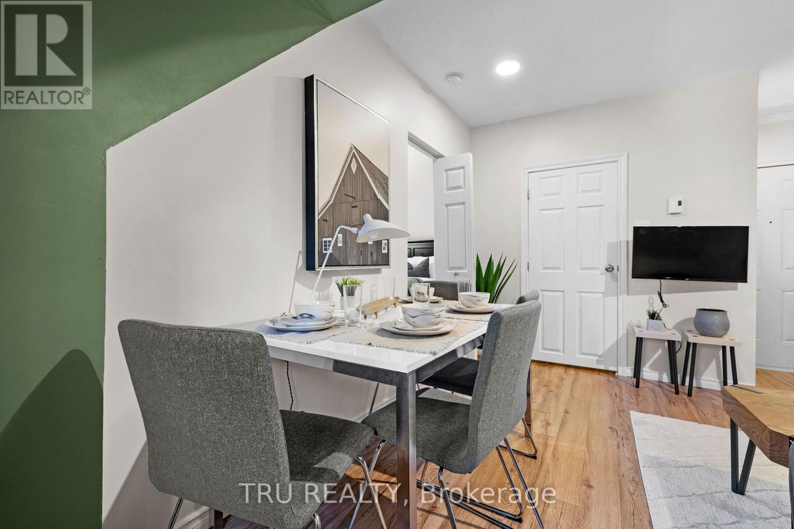 1 - 160 Metcalfe Street, Ottawa, Ontario  K2P 1P2 - Photo 9 - X12033369
