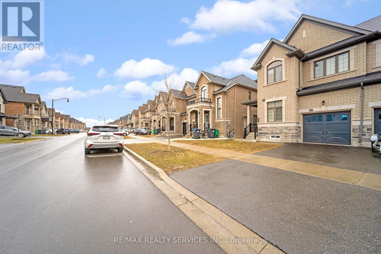 Property at 16 DOLOBRAM TRAIL image 2