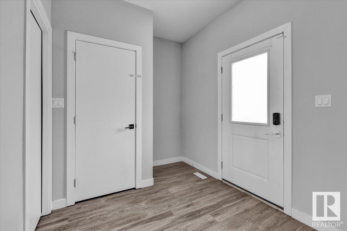 Property at 11936 93 ST NW image 1