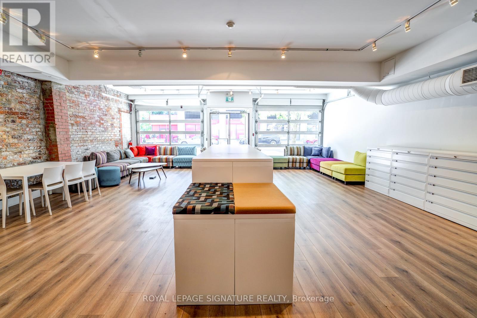 Main - 926 King Street W, Toronto, Ontario  M5V 1P5 - Photo 10 - C12049658