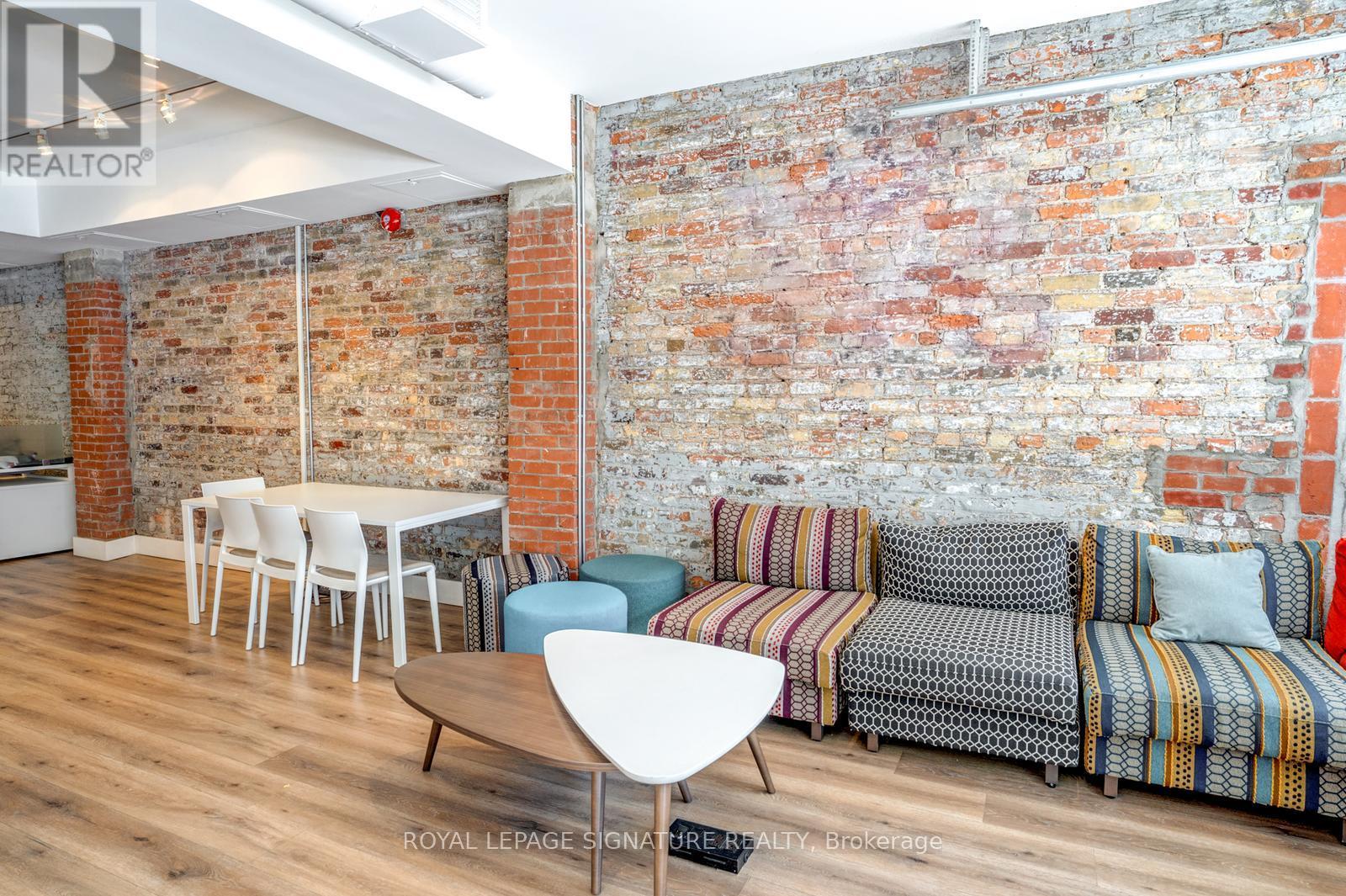 Main - 926 King Street W, Toronto, Ontario  M5V 1P5 - Photo 12 - C12049658
