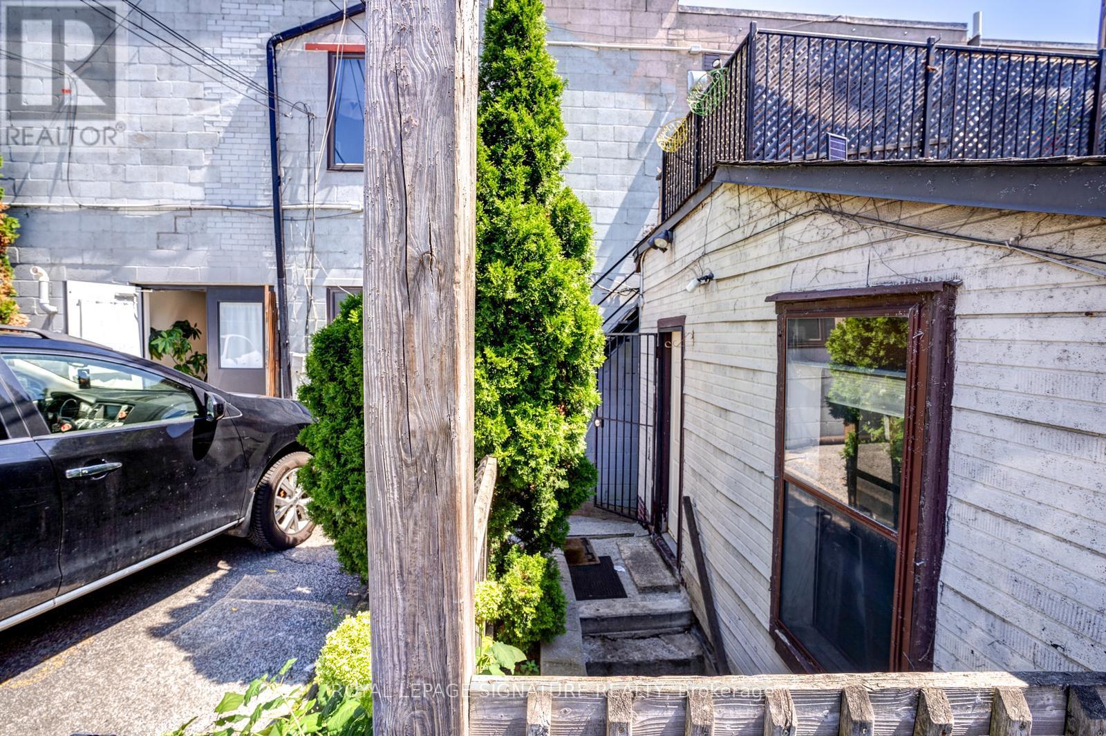 Main - 926 King Street W, Toronto, Ontario  M5V 1P5 - Photo 26 - C12049658