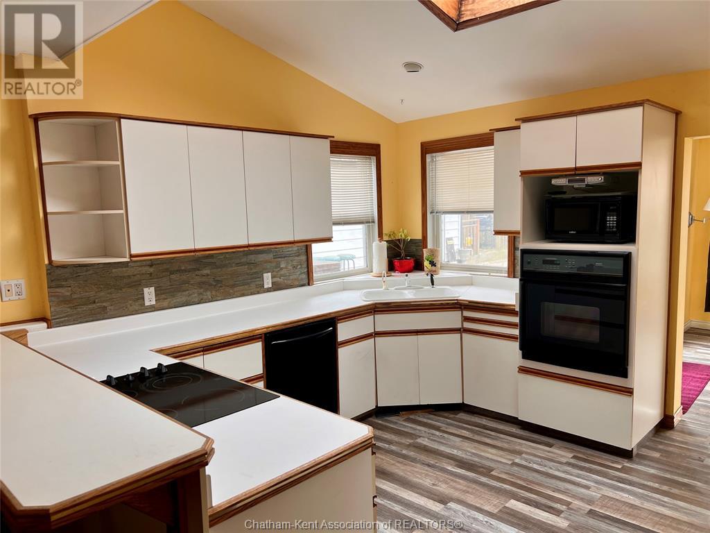 Property at 12 Lumley STREET image 4