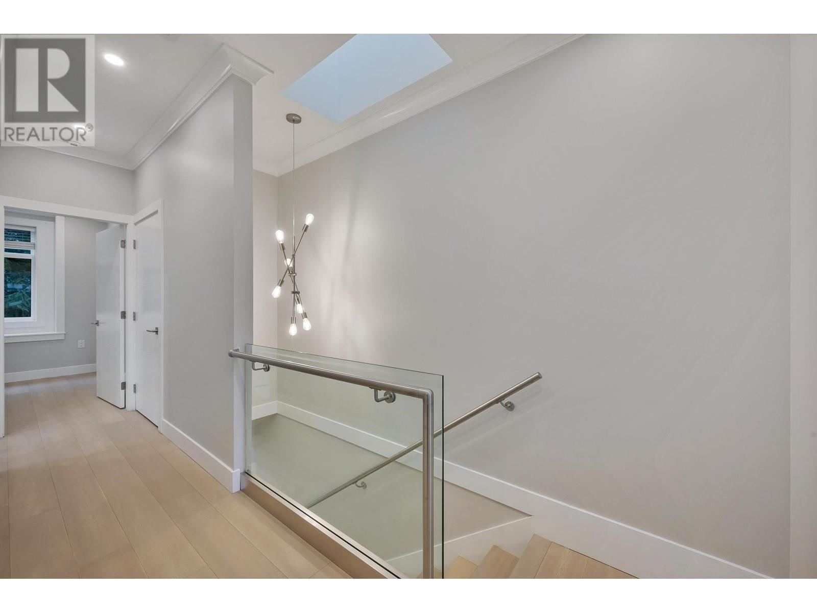2216 E 38th Avenue, Vancouver, British Columbia  V5P 1H1 - Photo 17 - R2968894