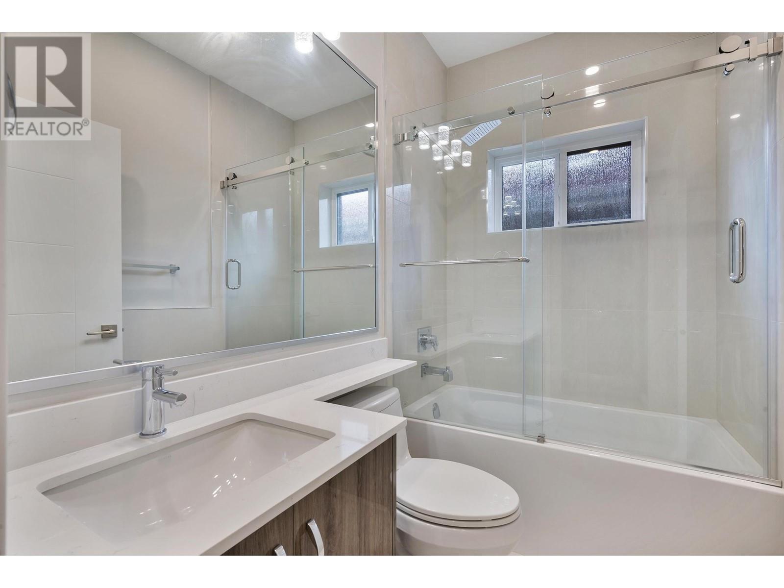 2216 E 38th Avenue, Vancouver, British Columbia  V5P 1H1 - Photo 21 - R2968894