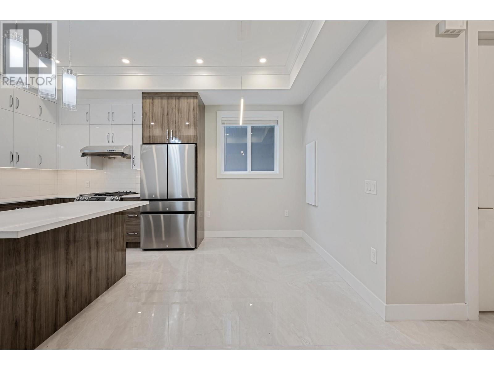 2216 E 38th Avenue, Vancouver, British Columbia  V5P 1H1 - Photo 10 - R2968894