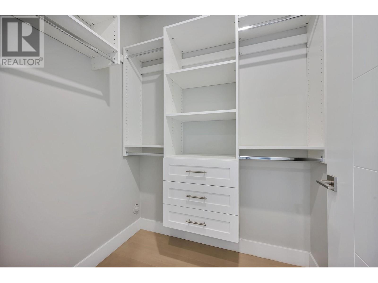2216 E 38th Avenue, Vancouver, British Columbia  V5P 1H1 - Photo 16 - R2968894