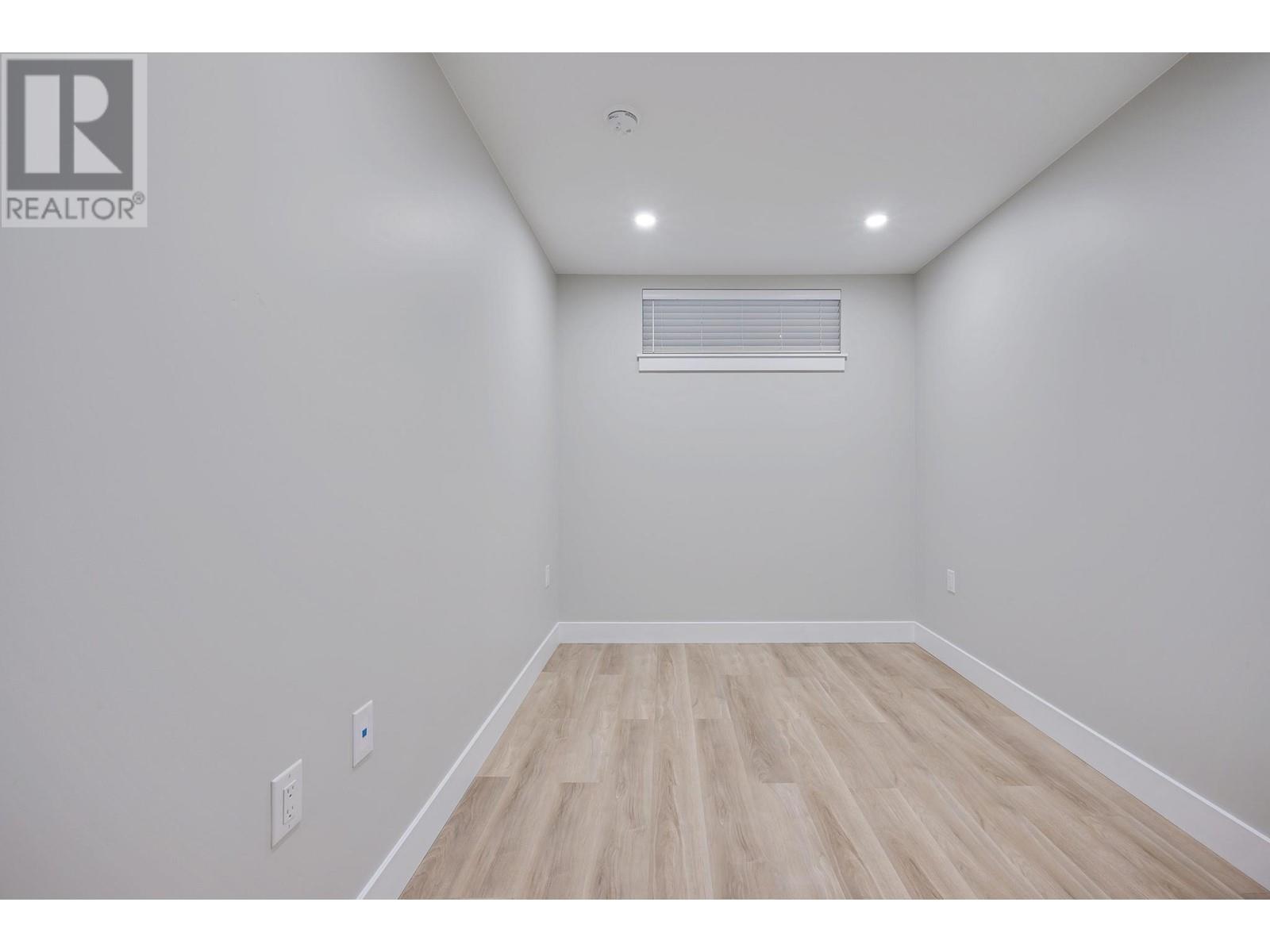 2216 E 38th Avenue, Vancouver, British Columbia  V5P 1H1 - Photo 31 - R2968894