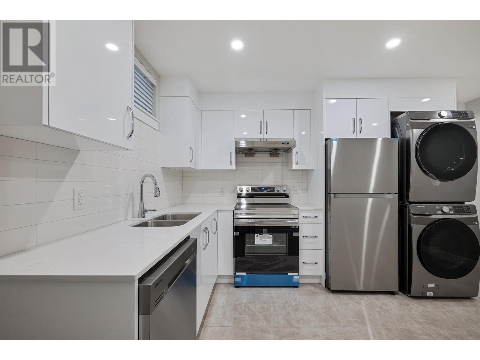 2216 E 38th Avenue, Vancouver, British Columbia  V5P 1H1 - Photo 27 - R2968894
