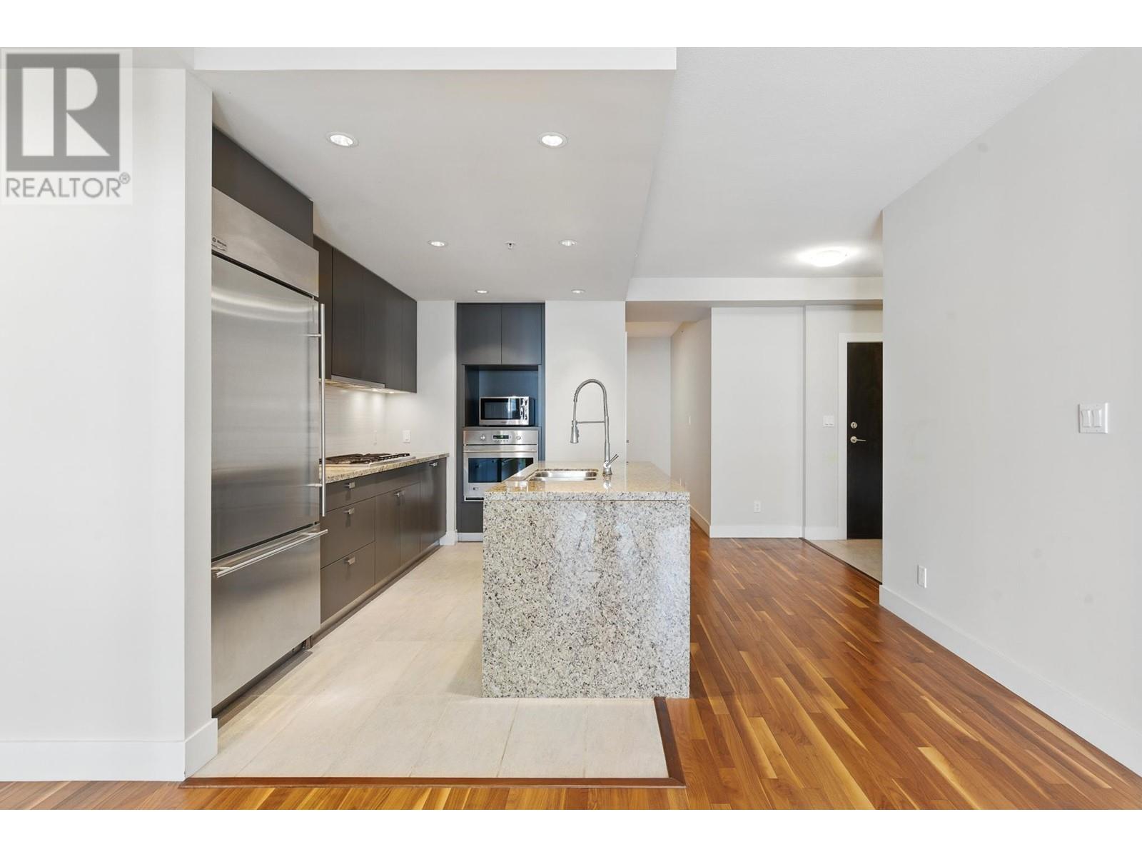 305 6080 Iona Drive, Vancouver, British Columbia  V6T 0A4 - Photo 4 - R2983232