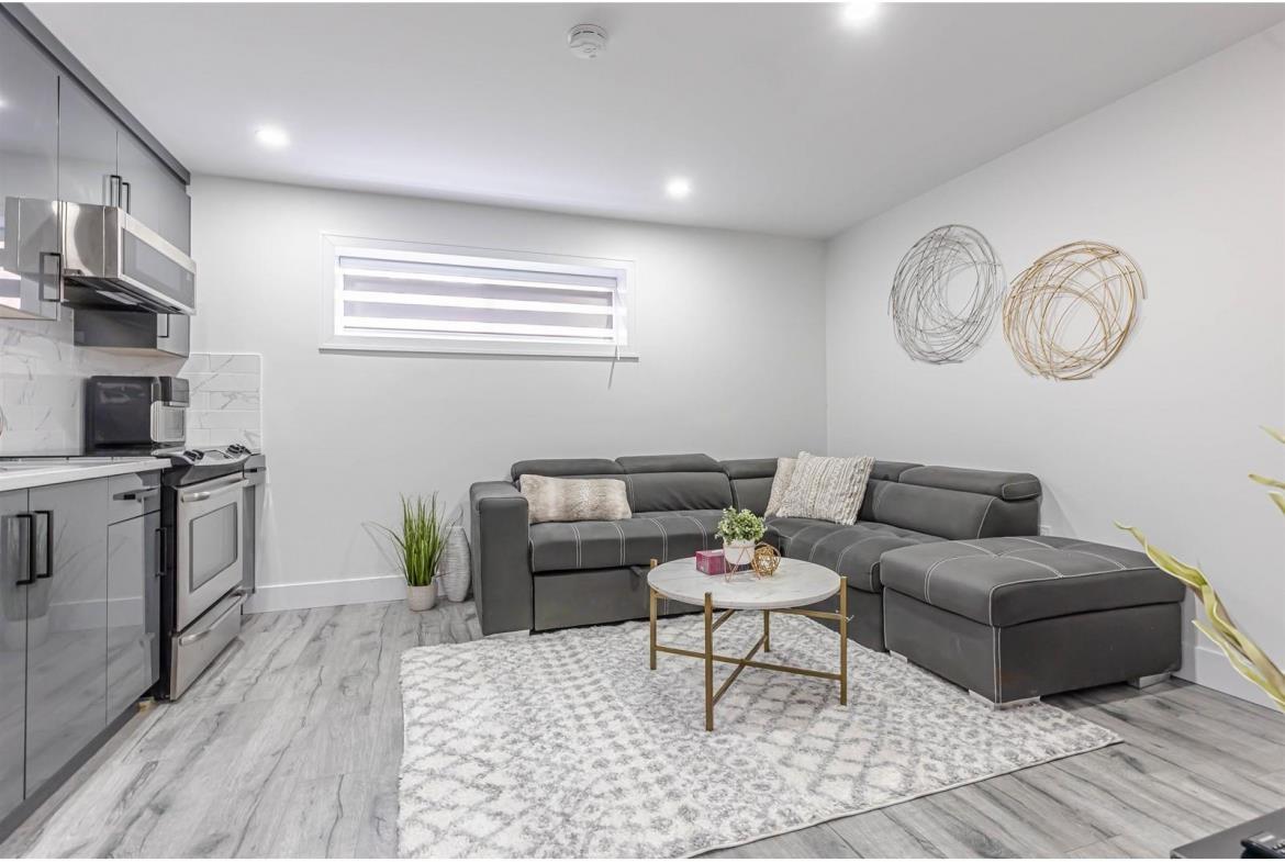 Lower Level-9660 Regent Place, Surrey, British Columbia  V3V 2G5 - Photo 3 - R2983378
