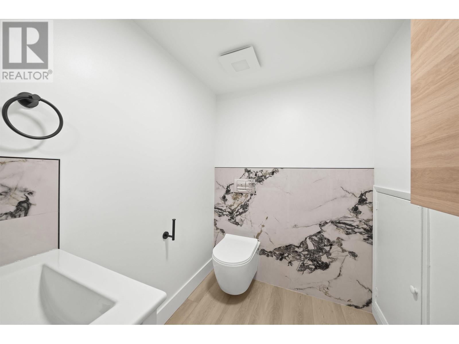 970 Howie Avenue, Coquitlam, British Columbia  V3J 1T3 - Photo 11 - R2982392