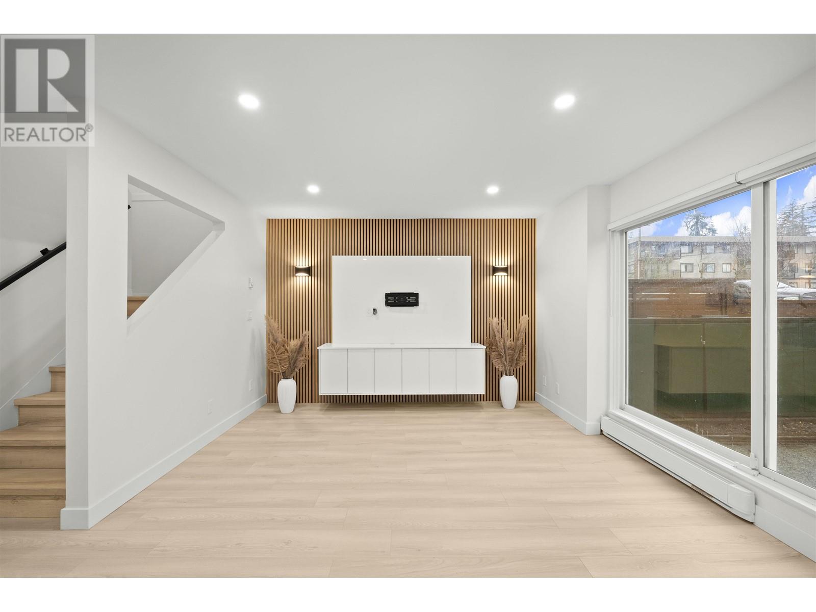 970 Howie Avenue, Coquitlam, British Columbia  V3J 1T3 - Photo 5 - R2982392