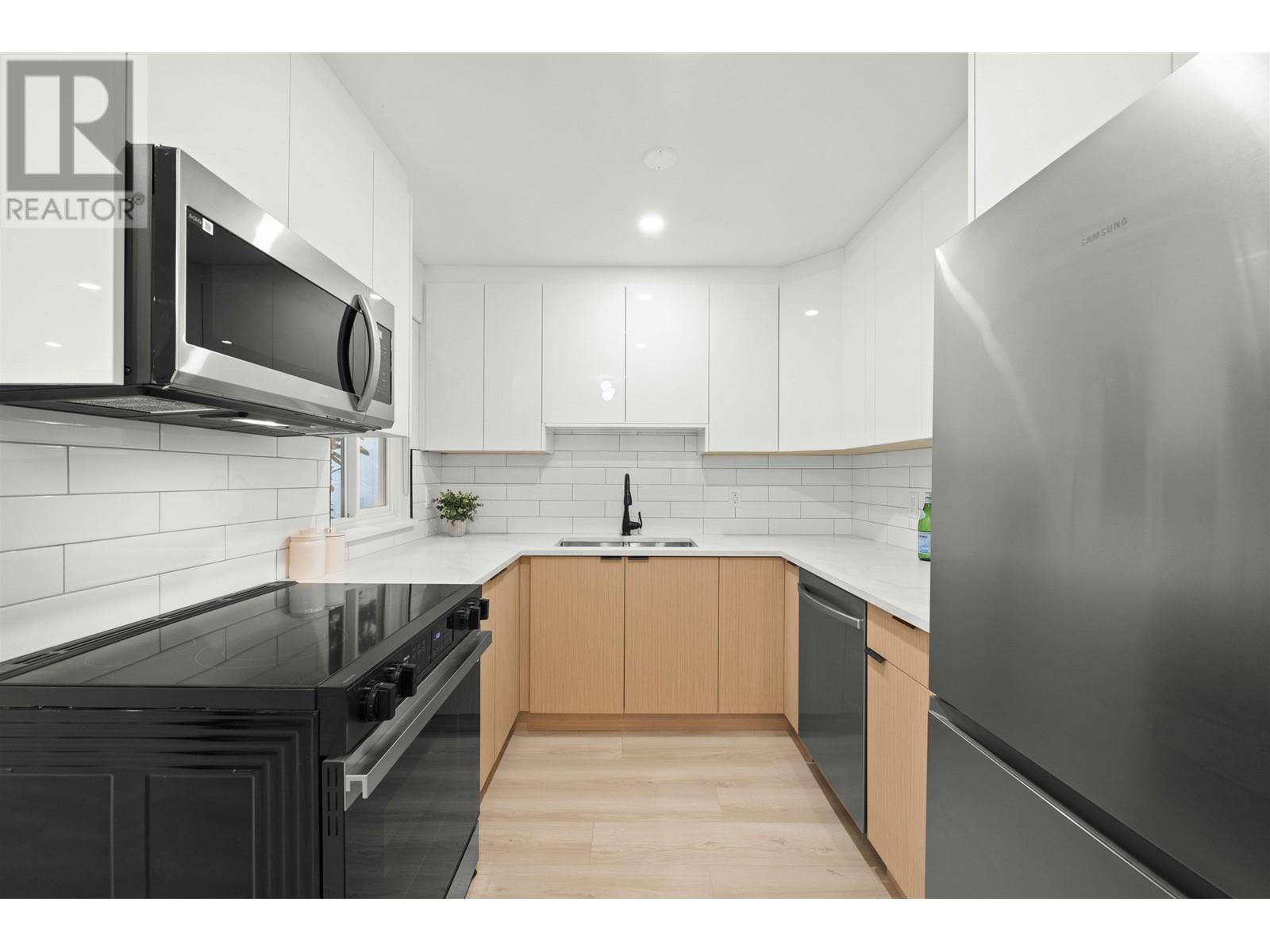 970 Howie Avenue, Coquitlam, British Columbia  V3J 1T3 - Photo 9 - R2982392