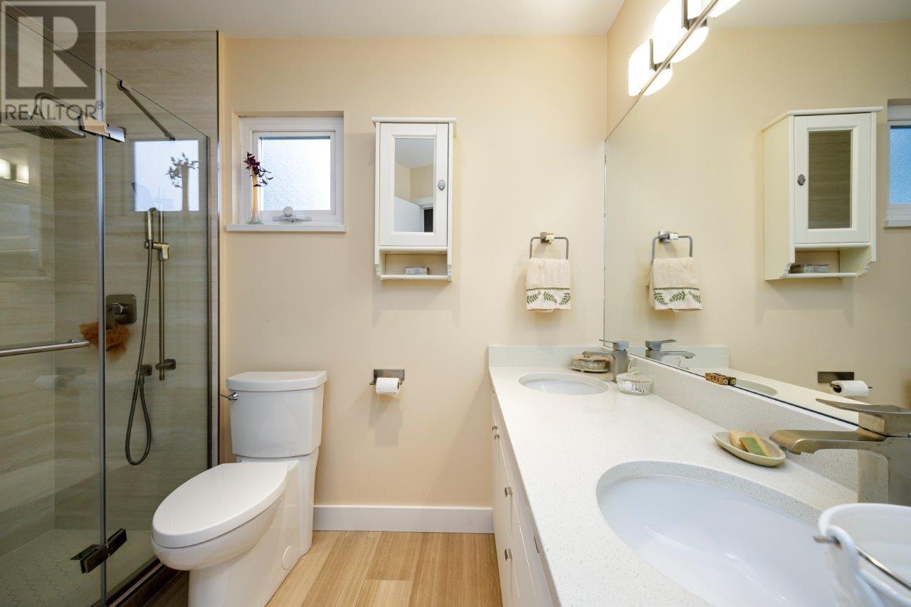 26 N Stratford Avenue, Burnaby, British Columbia  V5B 1K9 - Photo 21 - R2978820