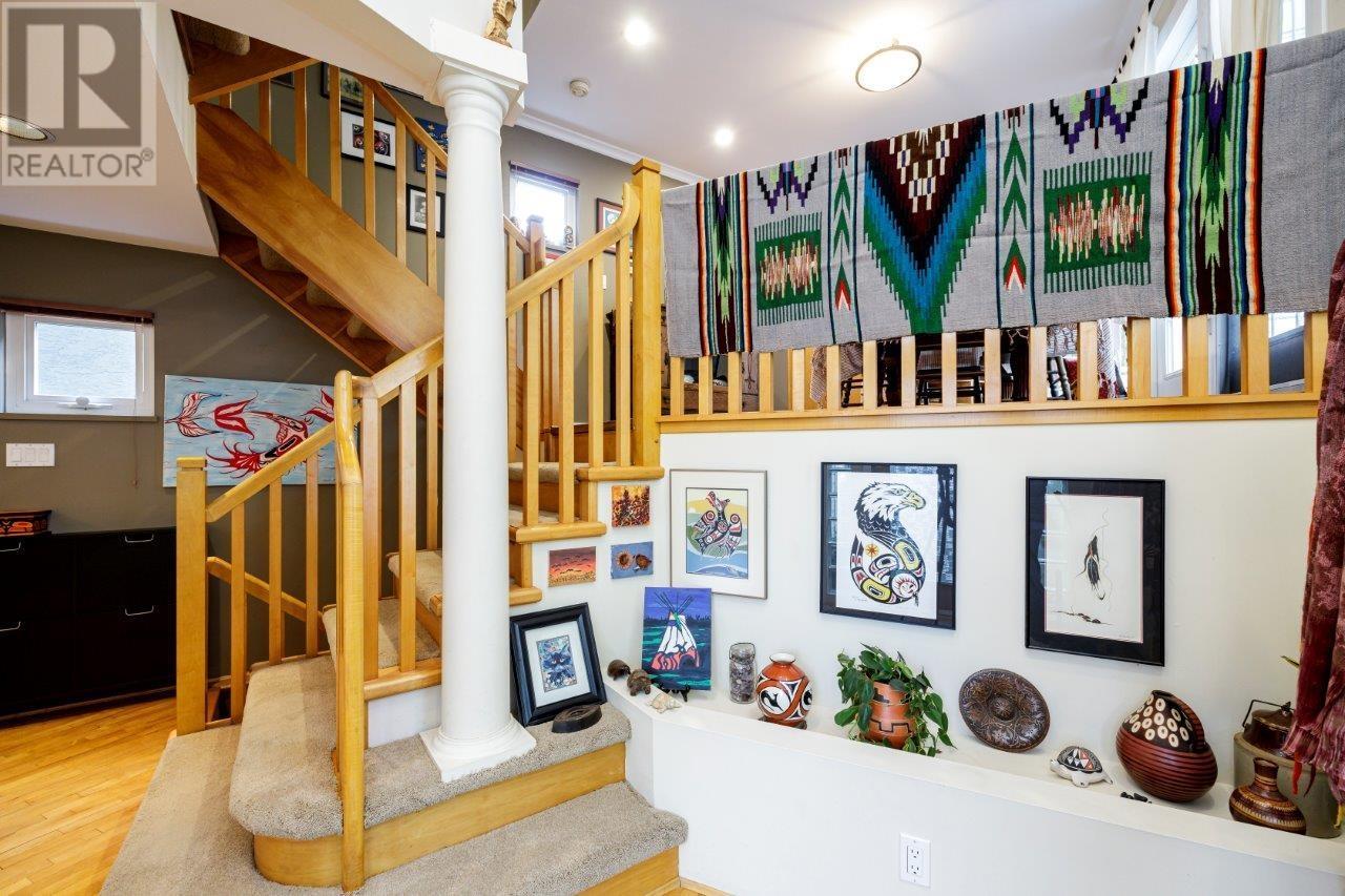 26 N Stratford Avenue, Burnaby, British Columbia  V5B 1K9 - Photo 3 - R2978820