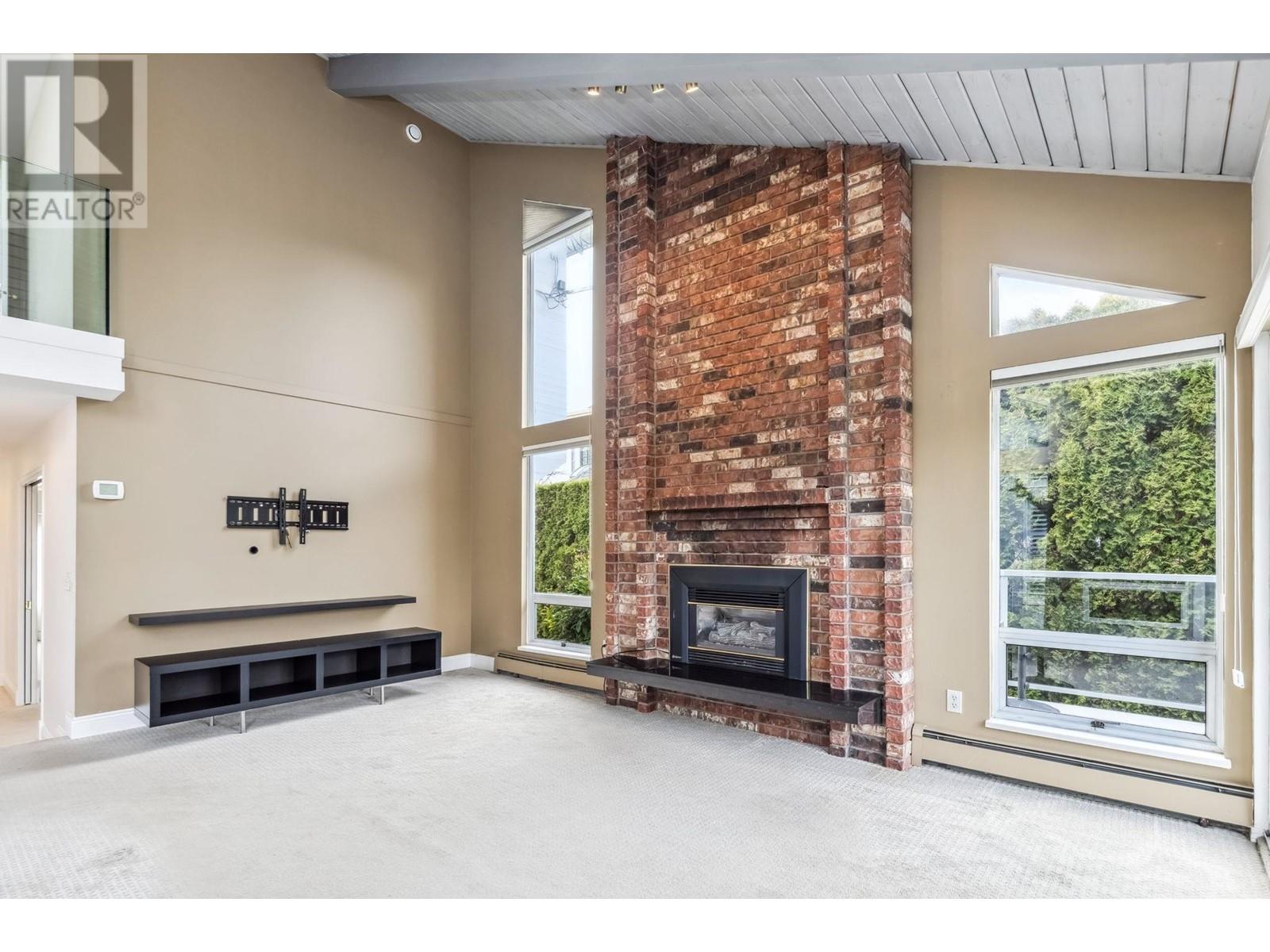 Listing Picture 13 of 35 : 1195 W 59 AVENUE, Vancouver / 溫哥華 - 魯藝地產 Yvonne Lu Group - MLS Medallion Club Member