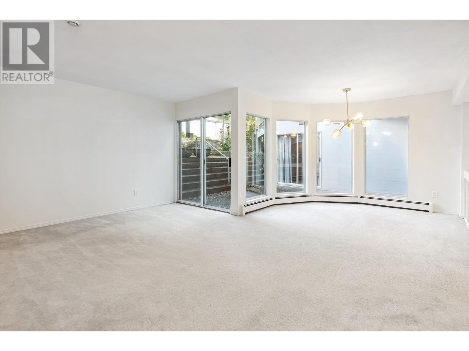 Listing Picture 26 of 35 : 1195 W 59 AVENUE, Vancouver / 溫哥華 - 魯藝地產 Yvonne Lu Group - MLS Medallion Club Member