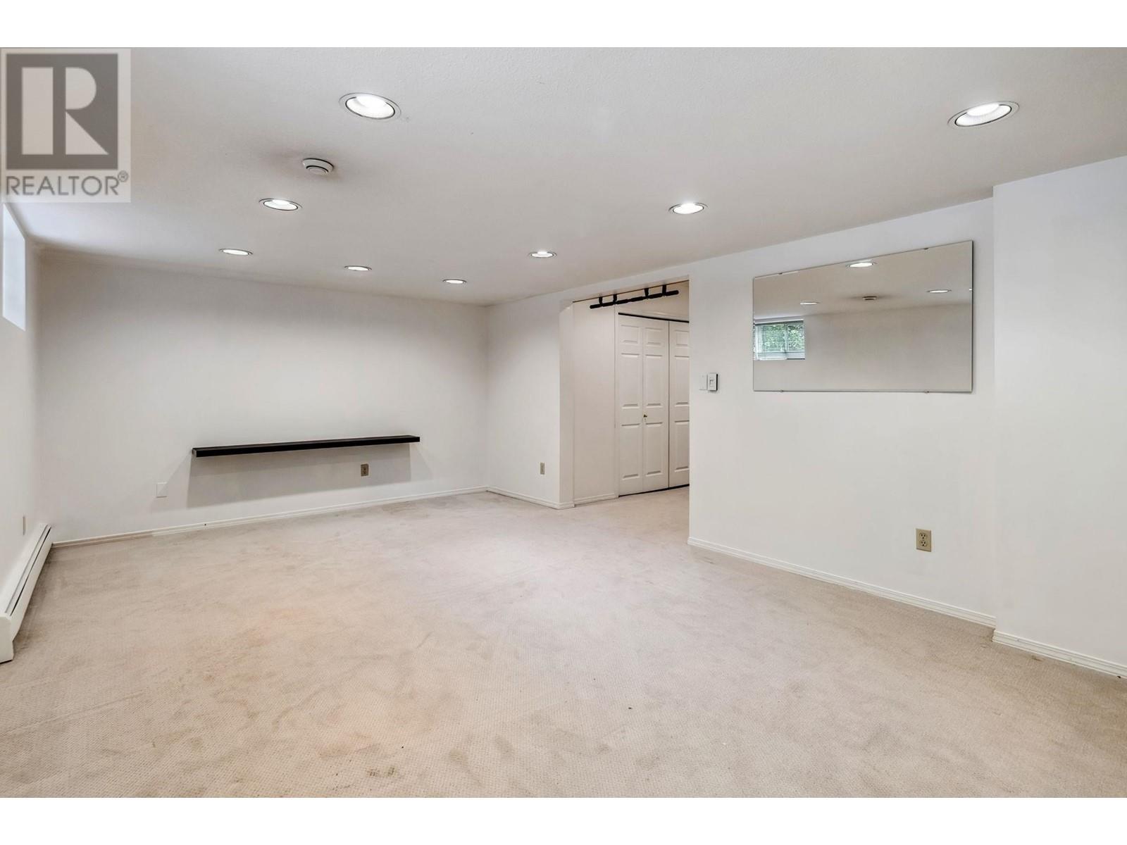 Listing Picture 25 of 35 : 1195 W 59 AVENUE, Vancouver / 溫哥華 - 魯藝地產 Yvonne Lu Group - MLS Medallion Club Member