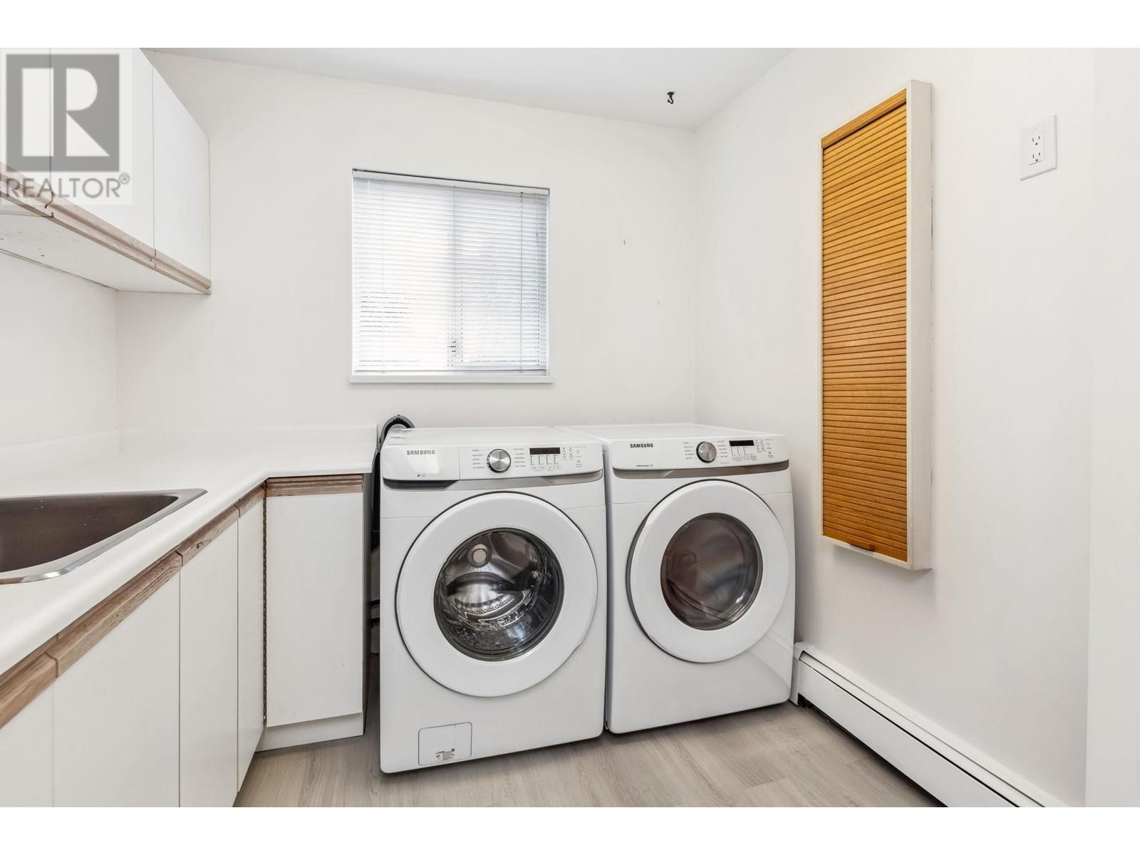 Listing Picture 31 of 35 : 1195 W 59 AVENUE, Vancouver / 溫哥華 - 魯藝地產 Yvonne Lu Group - MLS Medallion Club Member