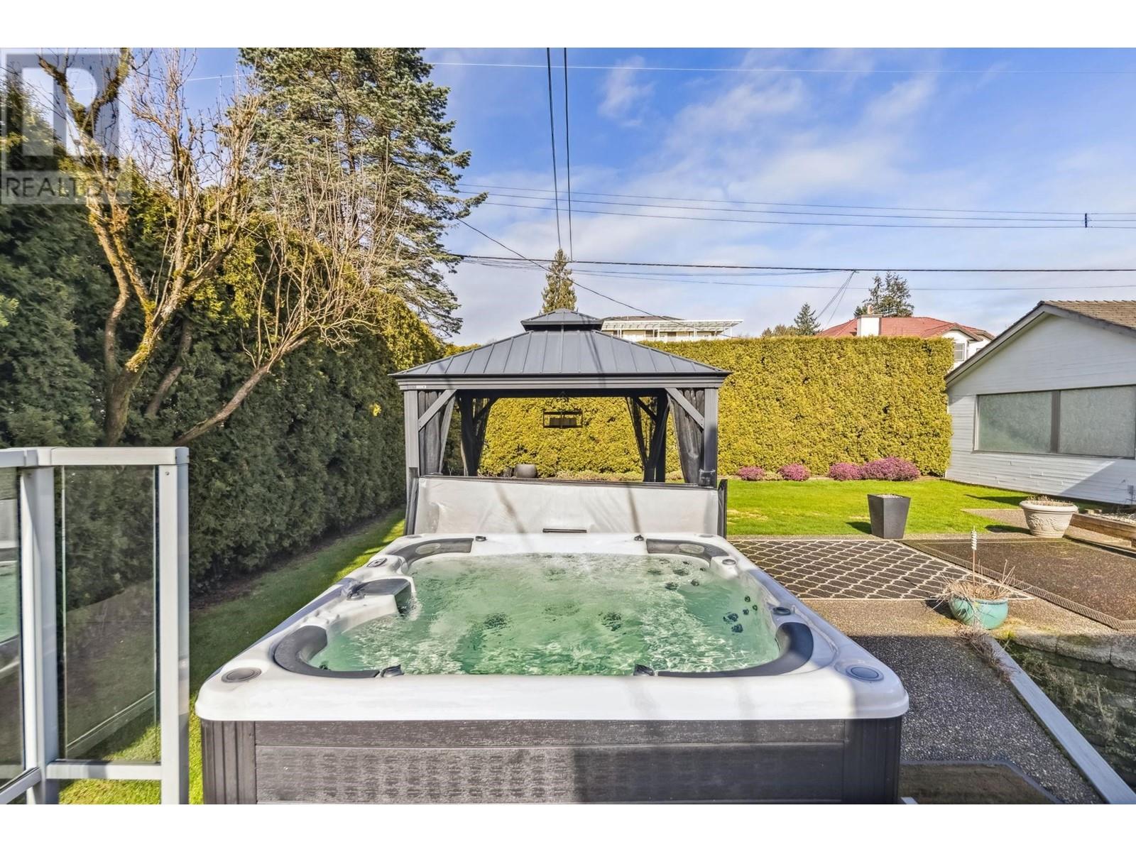 Listing Picture 29 of 35 : 1195 W 59 AVENUE, Vancouver / 溫哥華 - 魯藝地產 Yvonne Lu Group - MLS Medallion Club Member