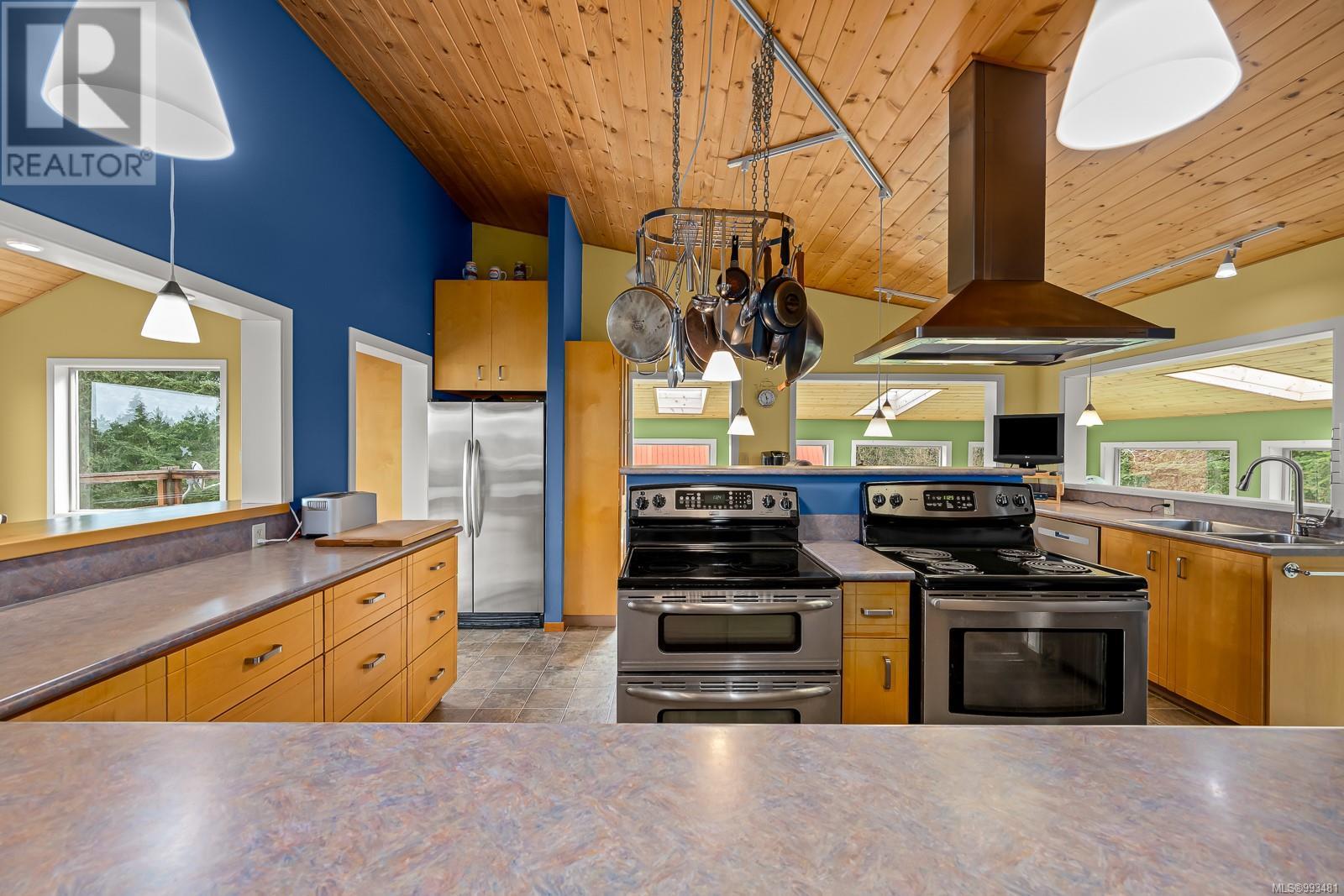8900 Keith Wagner Way, Denman Island, British Columbia  V0R 1T0 - Photo 25 - 993481