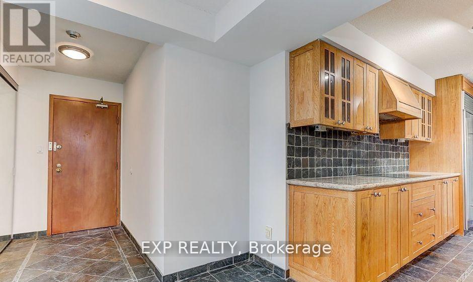 2508 - 24 Wellesley Street W, Toronto, Ontario  M4Y 2X6 - Photo 2 - C12049800