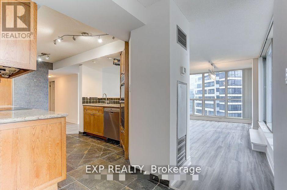 2508 - 24 Wellesley Street W, Toronto, Ontario  M4Y 2X6 - Photo 4 - C12049800