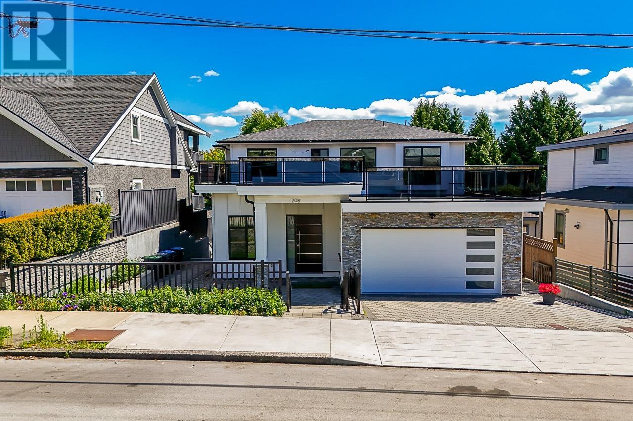 208 BLACKMAN STREET, new westminster, British Columbia