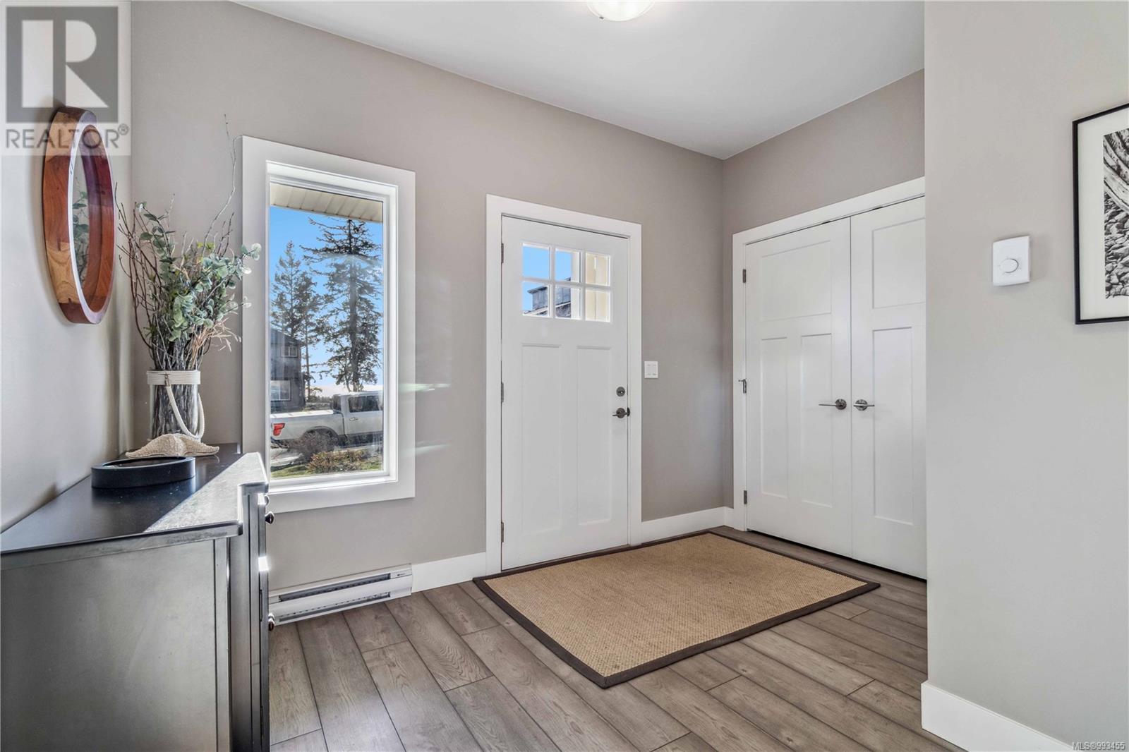 Property at 2284 Mountain Heights Dr image 3