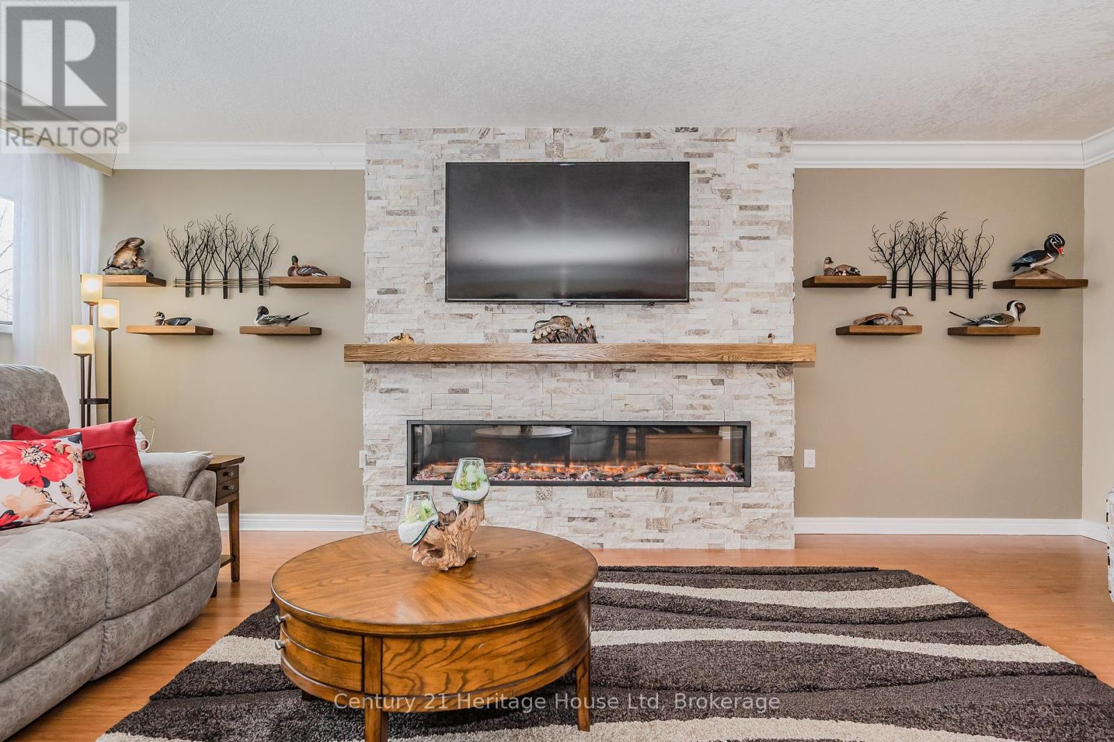 Property at 306 - 93 WESTWOOD ROAD image 1