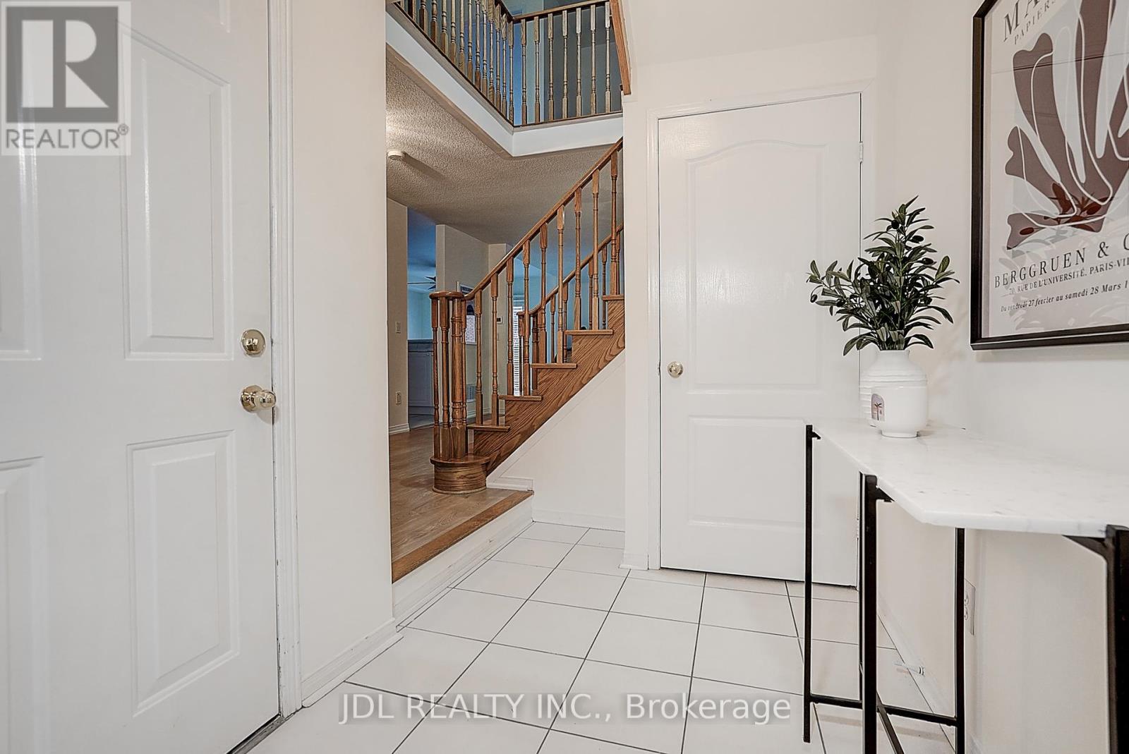 Property at 47 MILLCLIFF CIRCLE image 2