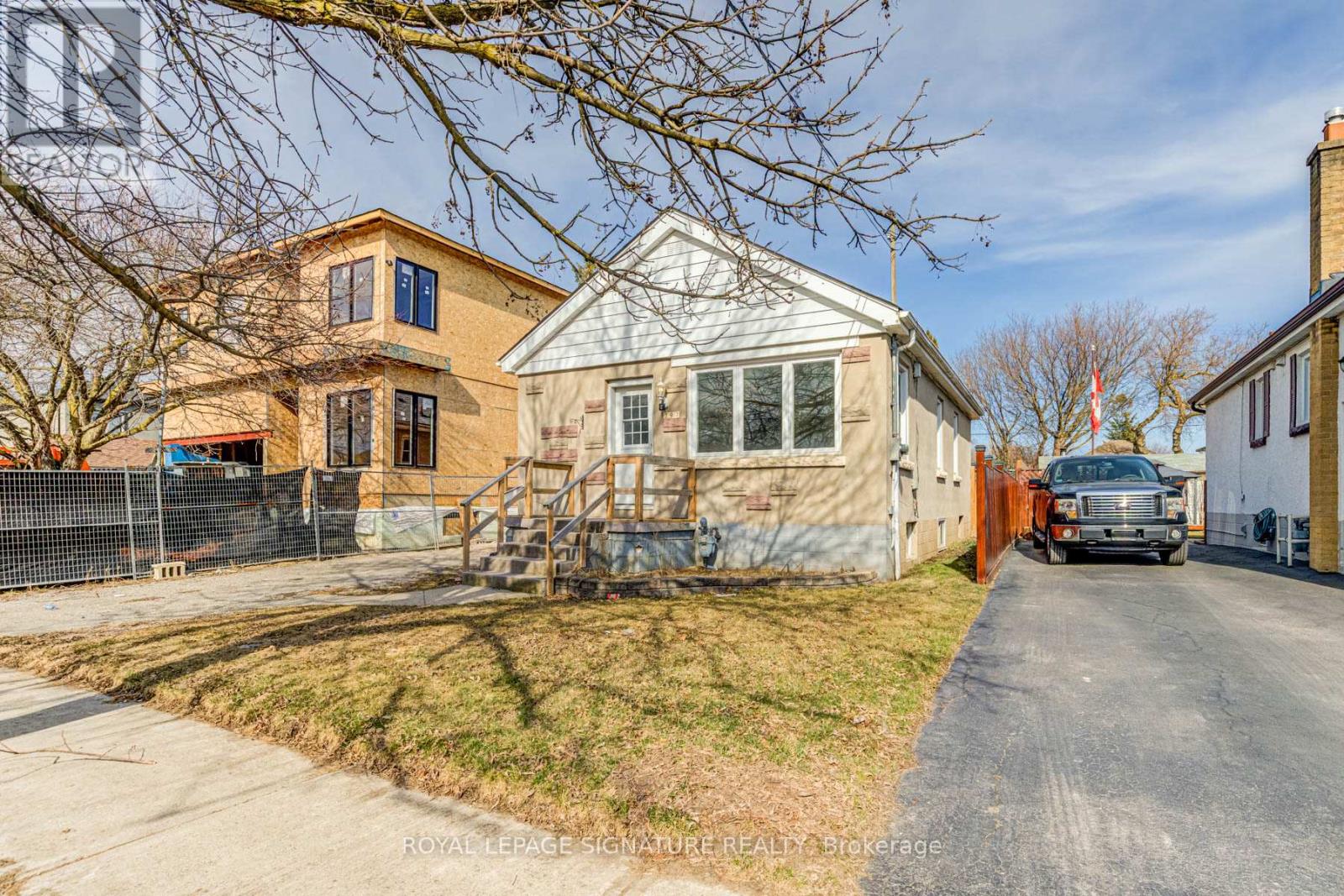 Property at 297 KENNEDY ROAD image 2