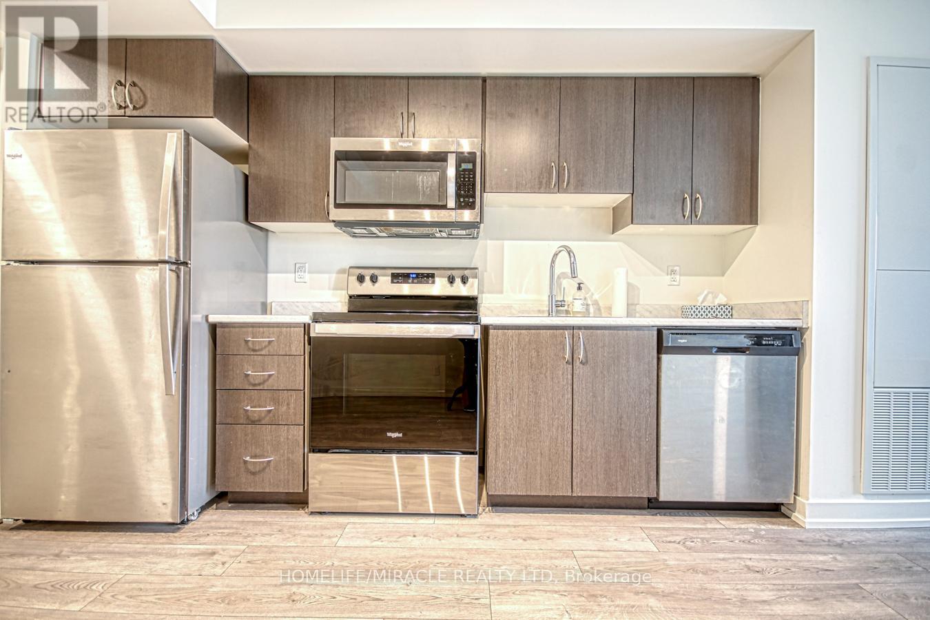 402 - 10 Wilby Crescent, Toronto, Ontario  M9N 1E6 - Photo 8 - W12036382