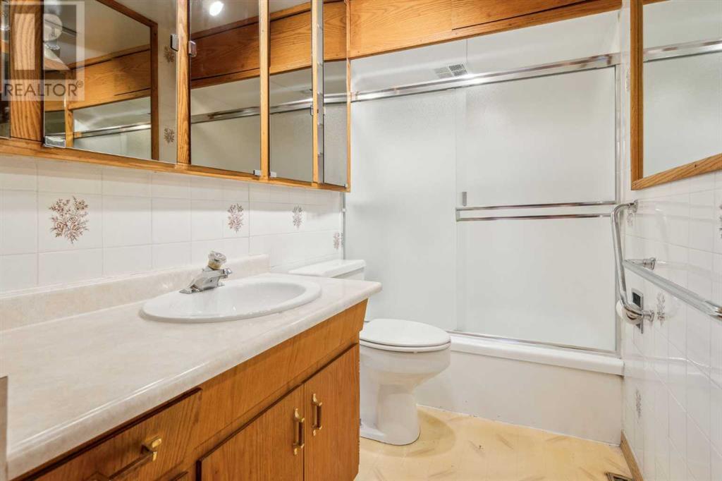 9404 Allison Drive Se, Calgary, Alberta  T2J 1B5 - Photo 17 - A2205940