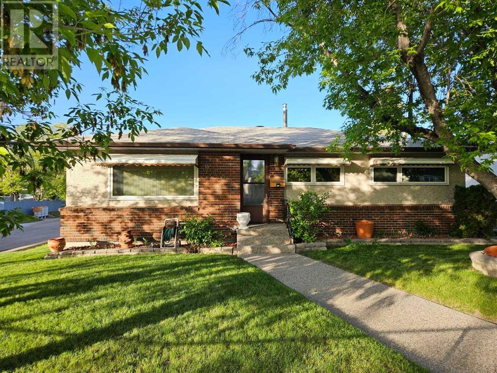 9404 Allison Drive Se, Calgary, Alberta  T2J 1B5 - Photo 2 - A2205940