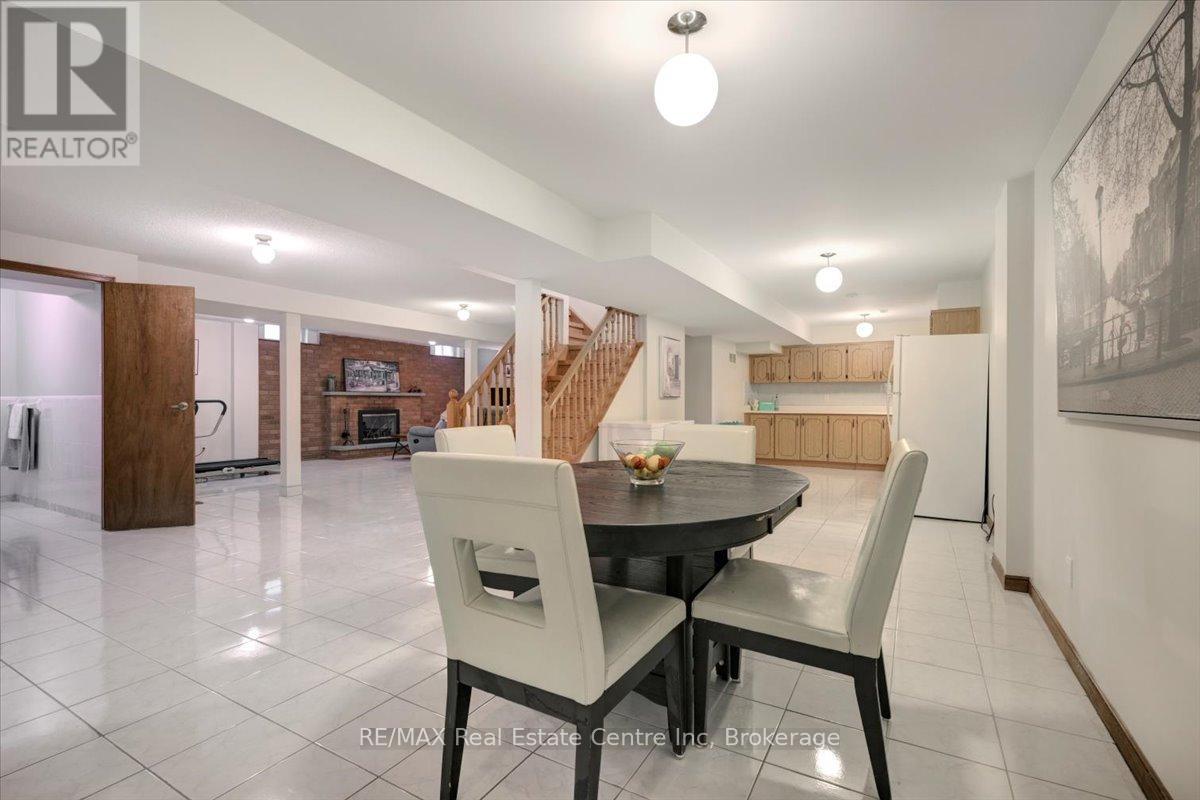 15 Glitter Road, Vaughan, Ontario  L4L 7W2 - Photo 34 - N12041570