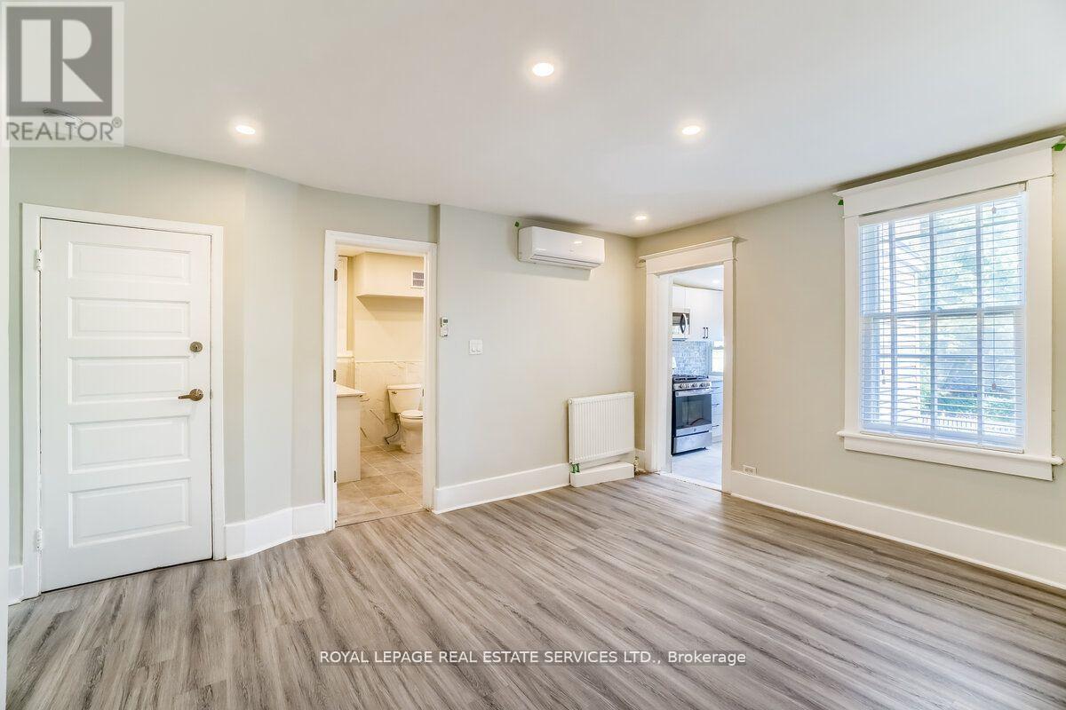 31 Tyndall Avenue, Toronto, Ontario  M6K 2E9 - Photo 16 - W12049964
