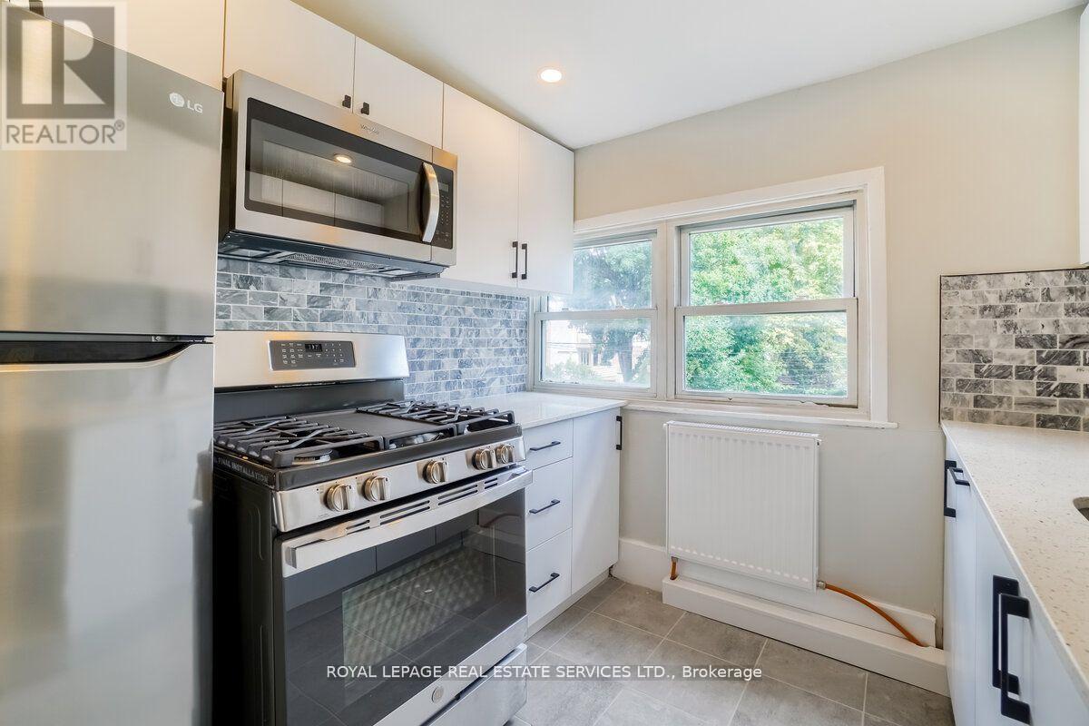 31 Tyndall Avenue, Toronto, Ontario  M6K 2E9 - Photo 17 - W12049964