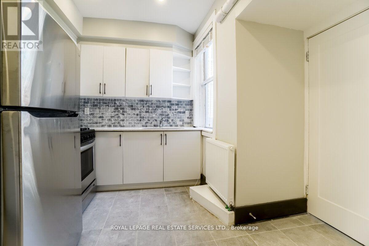 31 Tyndall Avenue, Toronto, Ontario  M6K 2E9 - Photo 8 - W12049964