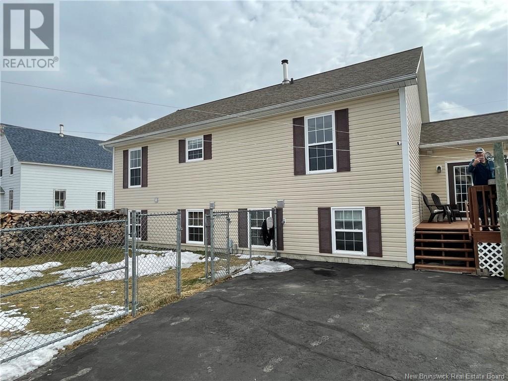 60 Princess Street, St. Stephen, New Brunswick  E3L 2G2 - Photo 2 - NB113844